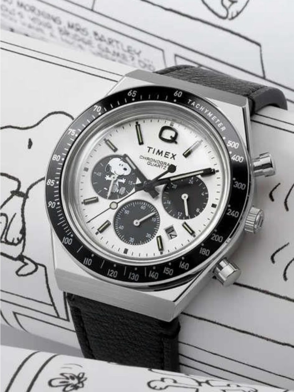 Timex Men's Chronograph Watch in Black and White snoopy